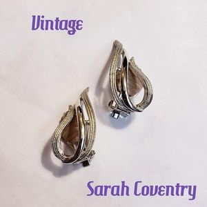 VNTG Sarah Cov Silver Tone Floral Clip On Earrings